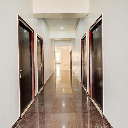 Oyo 72429 New Abhinandan Hotel Amroha Dış mekan fotoğraf