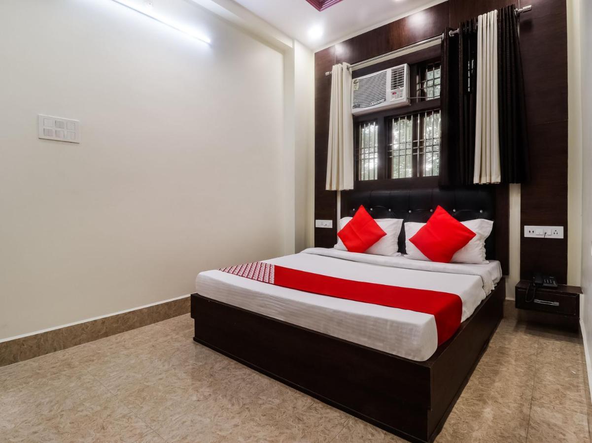 Oyo 72429 New Abhinandan Hotel Amroha Dış mekan fotoğraf