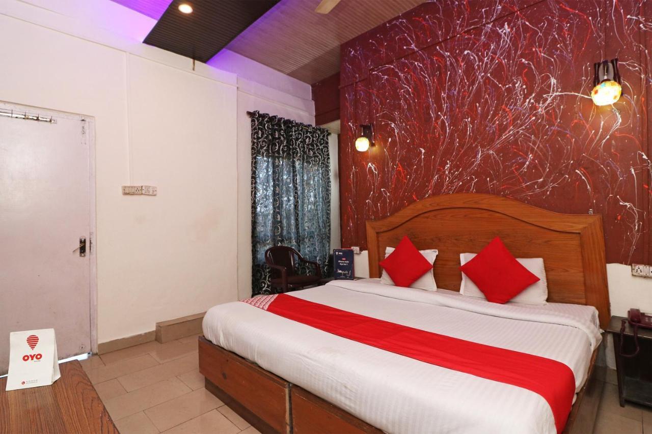 Oyo 72429 New Abhinandan Hotel Amroha Dış mekan fotoğraf