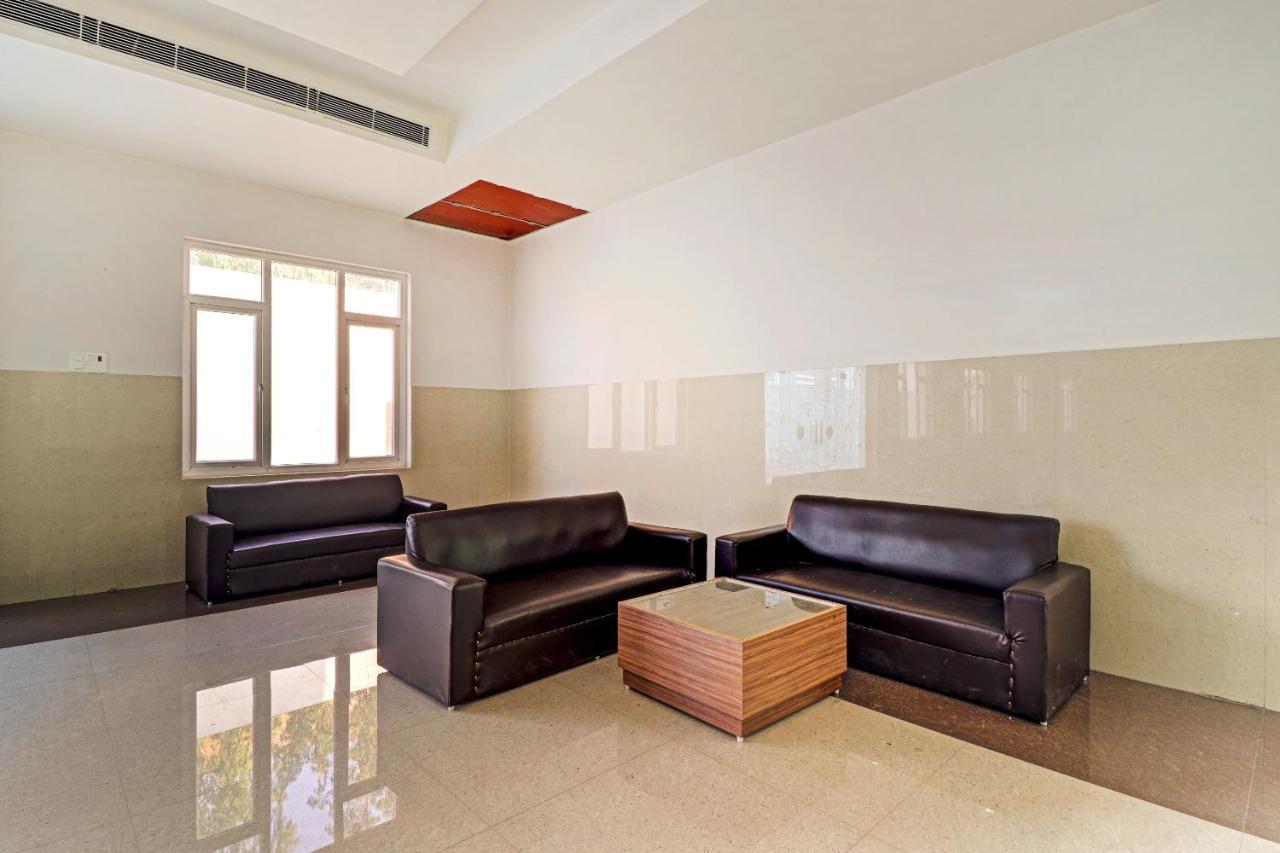 Oyo 72429 New Abhinandan Hotel Amroha Dış mekan fotoğraf