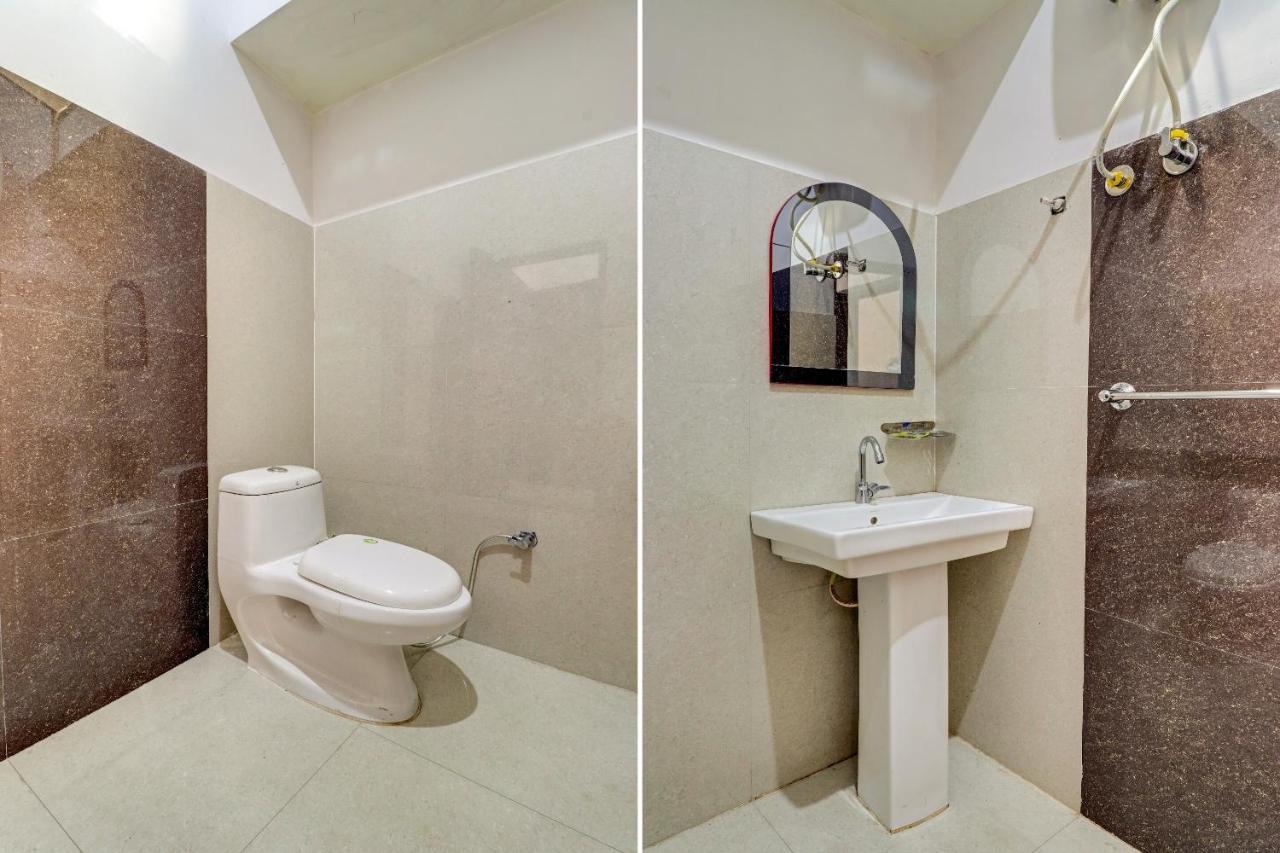 Oyo 72429 New Abhinandan Hotel Amroha Dış mekan fotoğraf