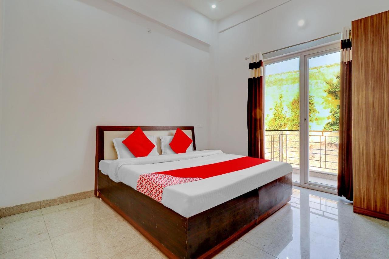 Oyo 72429 New Abhinandan Hotel Amroha Dış mekan fotoğraf