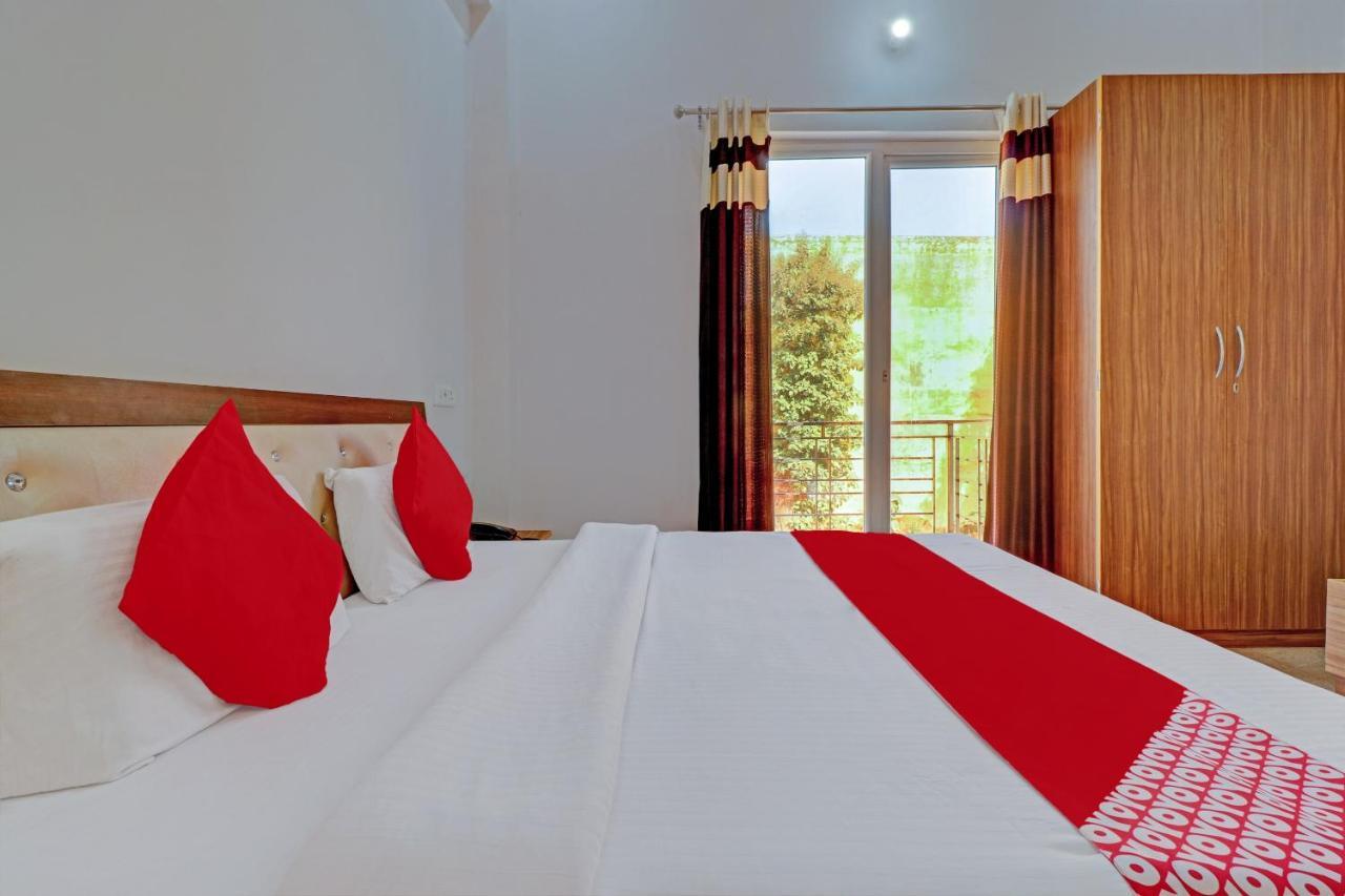 Oyo 72429 New Abhinandan Hotel Amroha Dış mekan fotoğraf