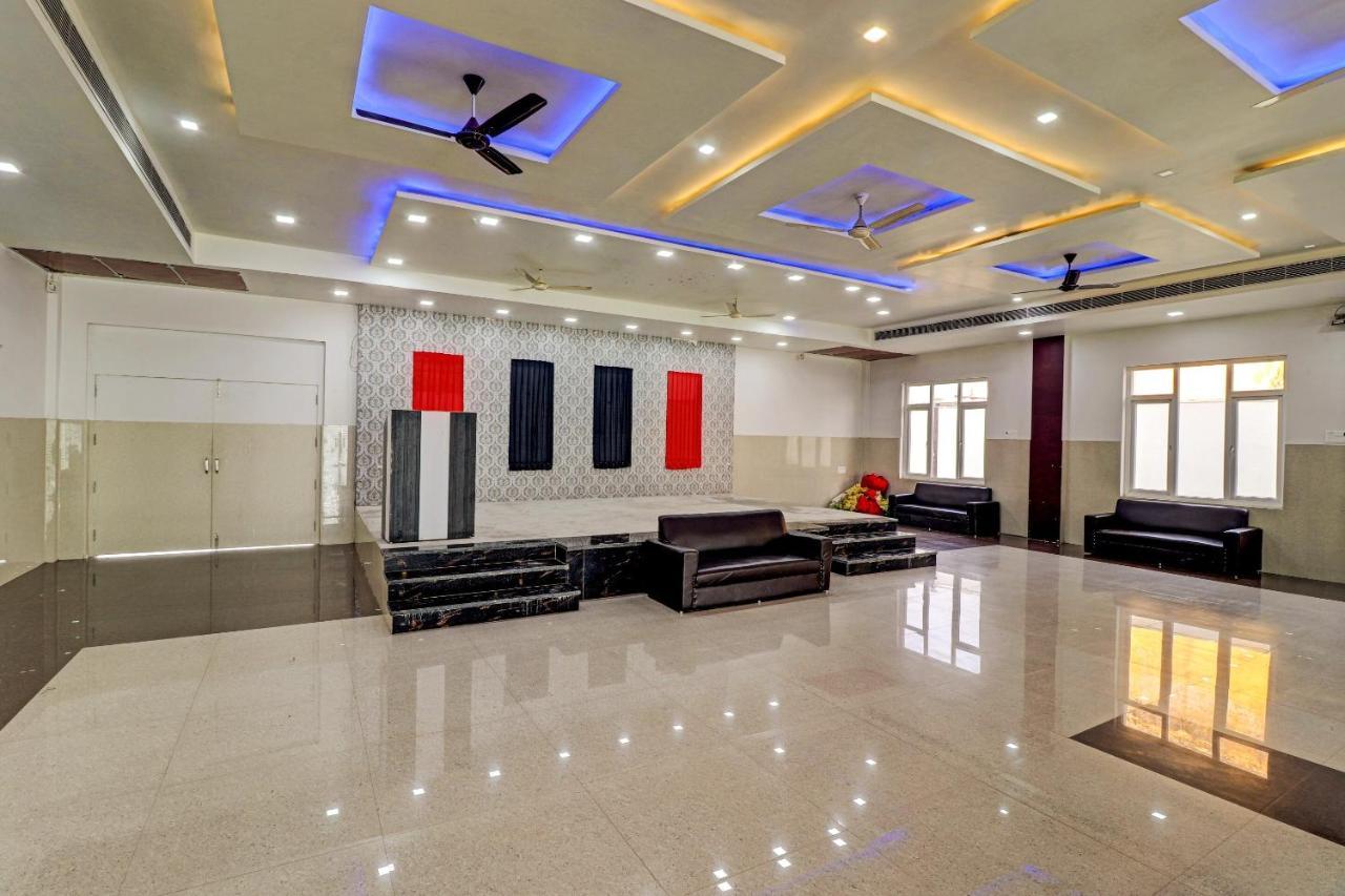 Oyo 72429 New Abhinandan Hotel Amroha Dış mekan fotoğraf